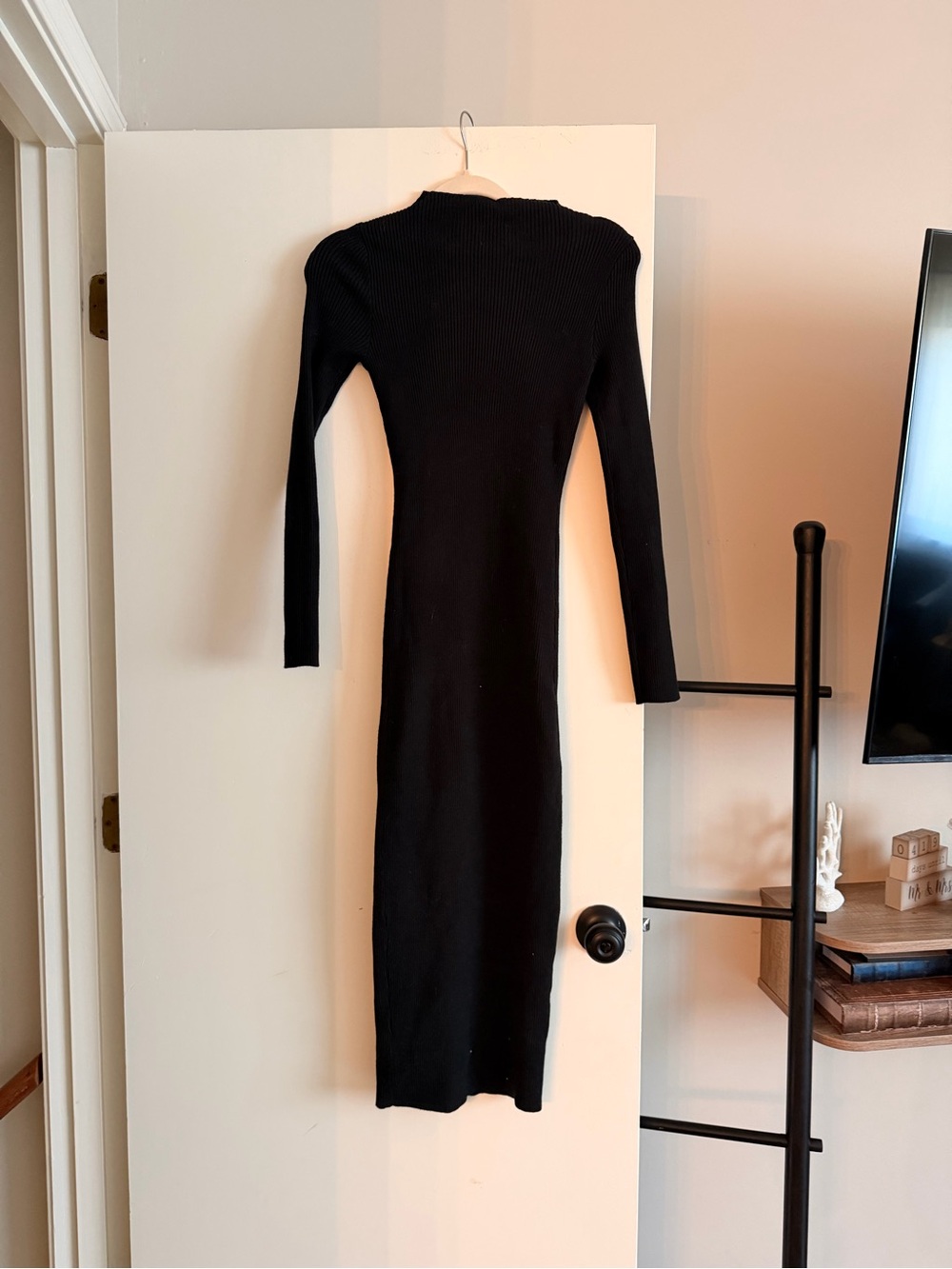 Hello Molly Black Ribbed Midi Dress – S/M NWT
